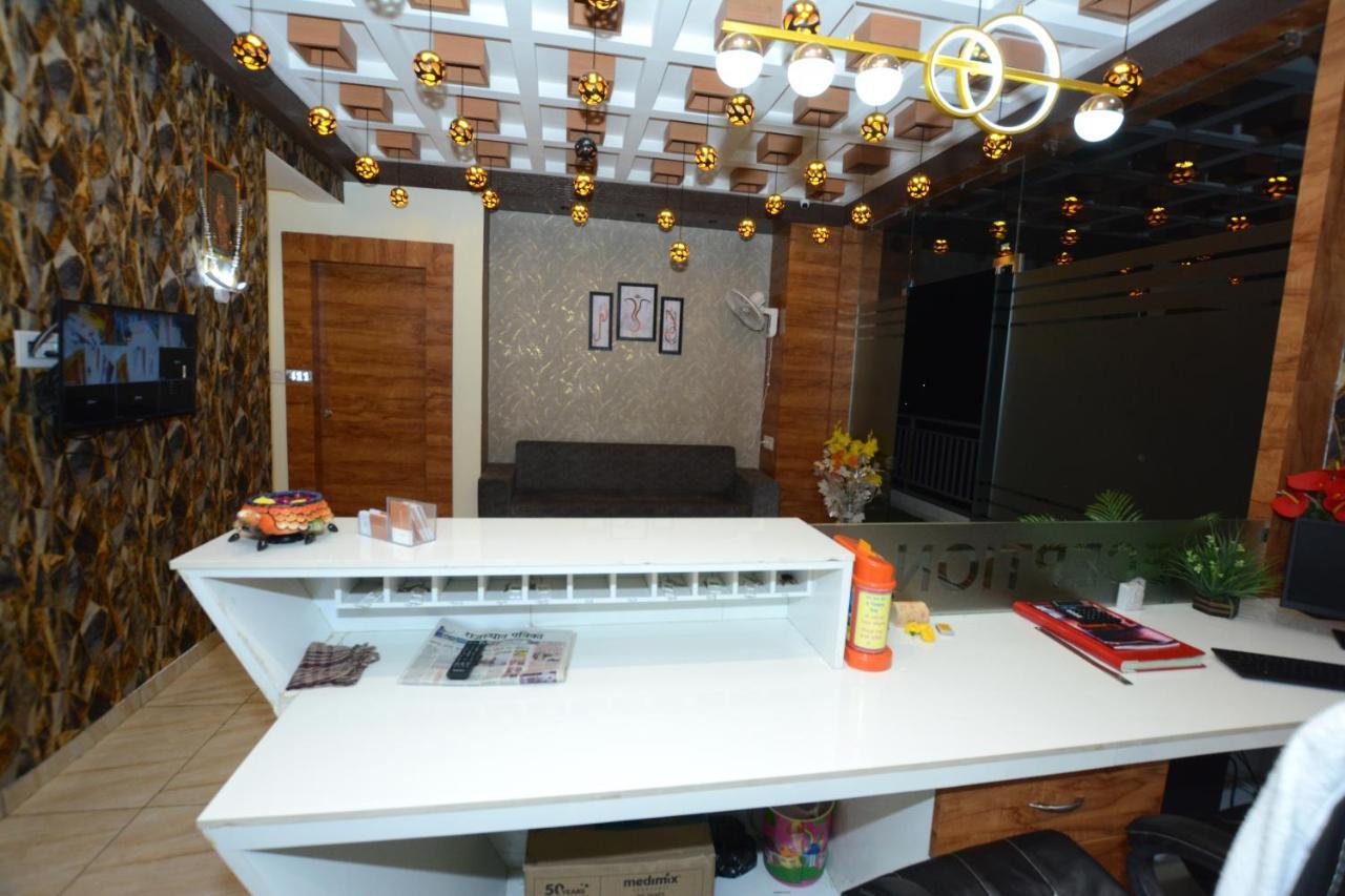 Hotel Villa Inn Anand Bagian luar foto
